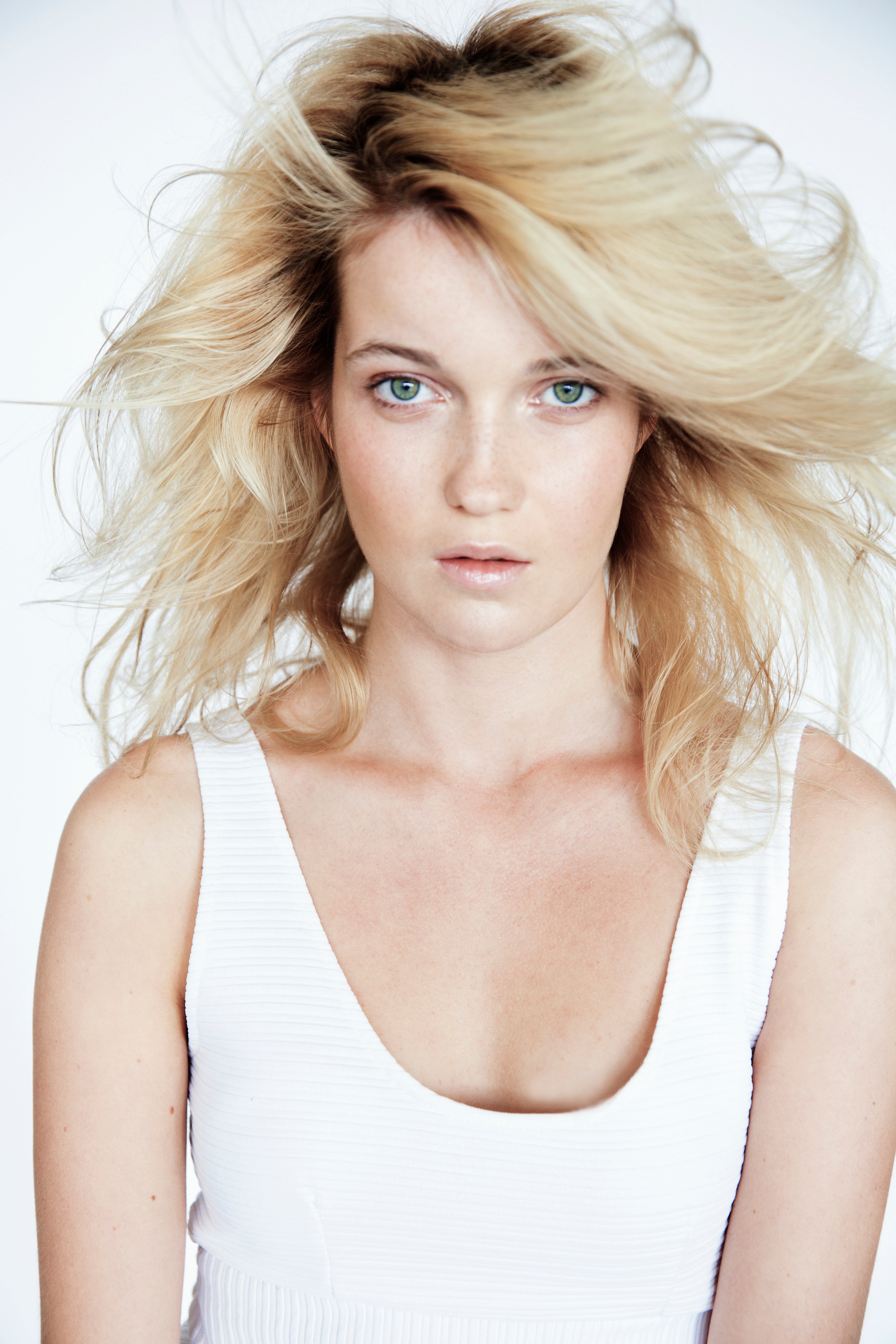 R+Co: Dallas Biotin Thickening Conditioner Styling