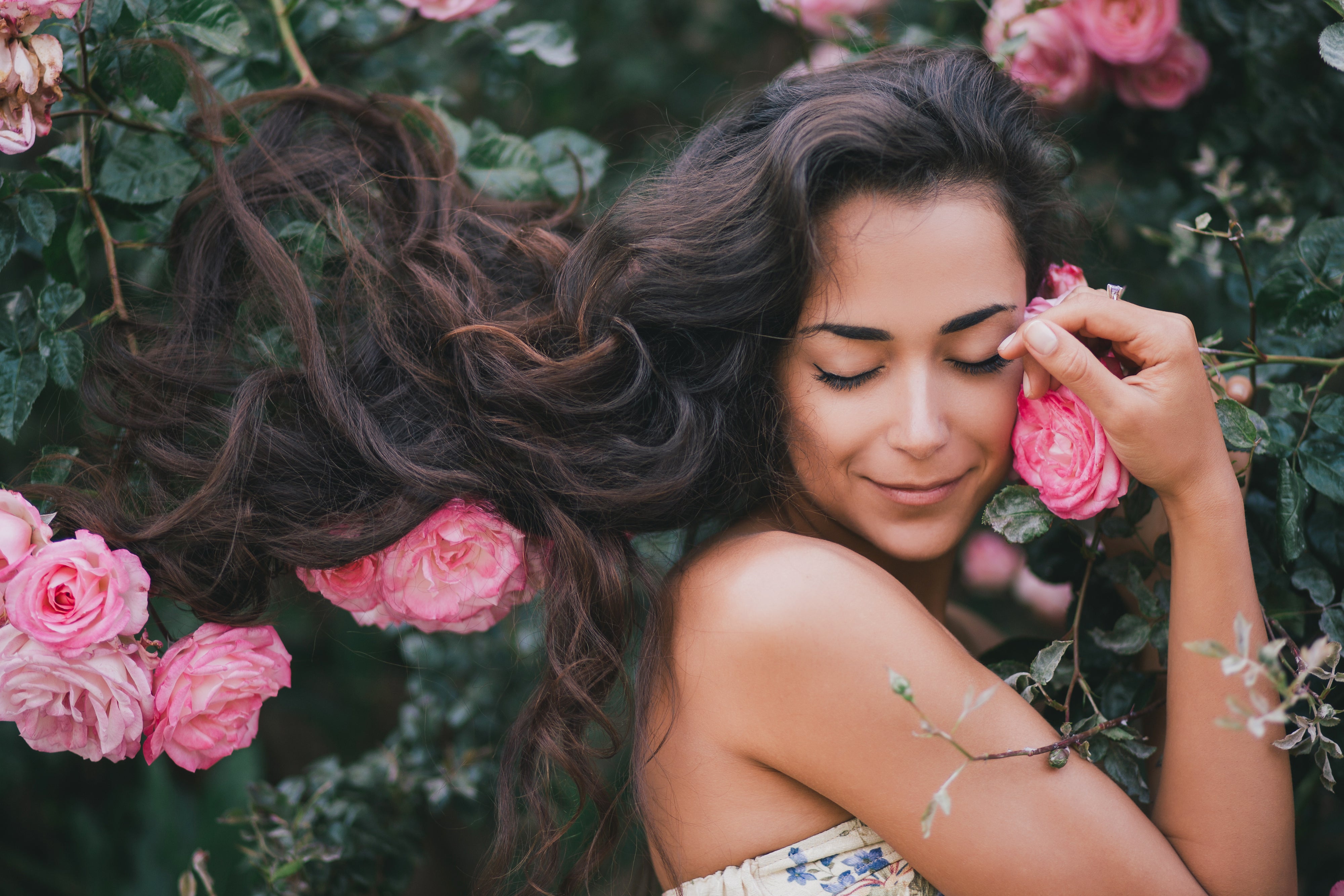 Healthy Habits & Essential Products for Gorgeous Hair